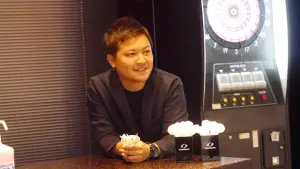 多久輝:我們對飛鏢的憧憬就像這樣,例如:隨著像大谷翔平選手這樣的棒球巨星的誕生,未來會有越來越多人憧憬這些好手。飛鏢運動也一樣,大家或許會很憧憬這些飛鏢巨星,並開始進行飛鏢運動,未來帶動整個飛鏢市場成長。 ▲多久輝:我們對飛鏢的憧憬就像這樣,例如:隨著像大谷翔平選手這樣的棒球巨星的誕生,未來會有越來越多人憧憬這些好手。飛鏢運動也一樣,大家或許會很憧憬這些飛鏢巨星,並開始進行飛鏢運動,未來帶動整個飛鏢市場成長。(圖/DARTSLIVE提供)