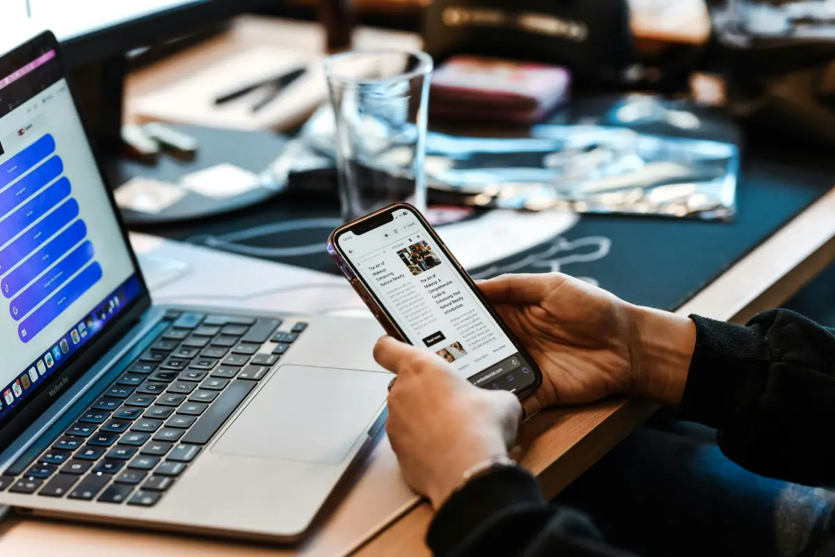 ▲有日媒分析認為，此次參議院改選，社群媒體影響力在其中佔有一定份量，也凸顯個人辨識力素養的侷限性。（網路示意圖／翻攝自Unsplash）