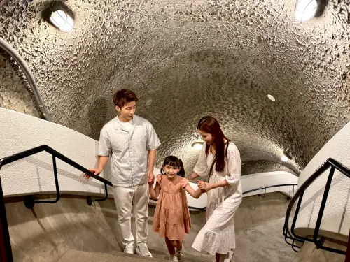 充滿歷史色彩的圓山東密道,於2021年首度開放遊客入場,原本僅有圓山飯店房客或預定餐飲專案之民眾可加購,不過台北101宣布將於7月1日起推出限定套票。(圖/記者鍾怡婷攝) ▲充滿歷史色彩的圓山東密道,於2021年首度開放遊客入場,原本僅有圓山飯店房客或預定餐飲專案之民眾可加購,不過台北101宣布將於7月1日起推出限定套票。(圖/記者鍾怡婷攝)