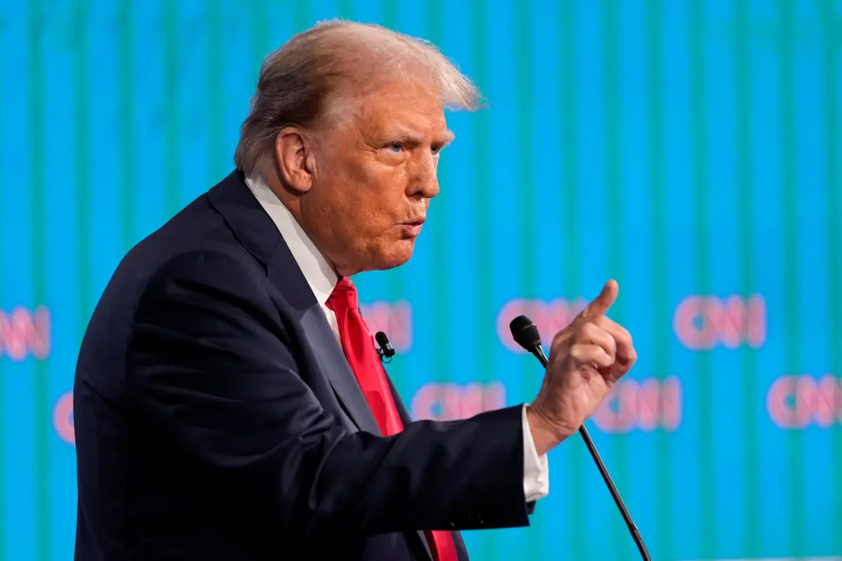 ▲川普對自己的健康狀況非常有信心，認為自己當總統沒問題。（圖／美聯社／達志影像）