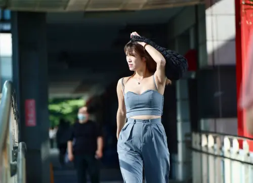 ▲夏季、夏天、高溫配圖、天氣配圖。（圖／記者陳明安攝）