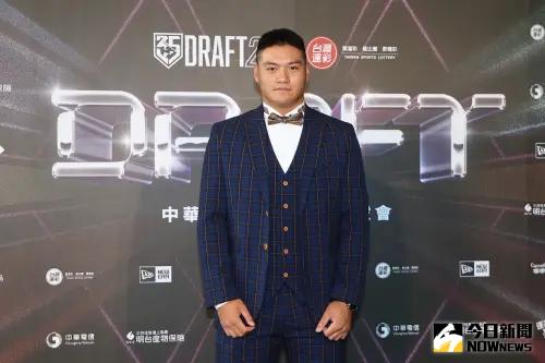 樂天桃猿510萬簽下「大物」高中生張趙紘!第九指名選手不加盟