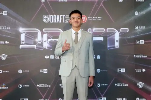 ▲何品室融打擊實力被認為是第一外野手等級,也是畢業於穀保家商。(圖/陳明中攝) ▲何品室融打擊實力被認為是第一外野手等級,也是畢業於穀保家商。(圖/陳明中攝)