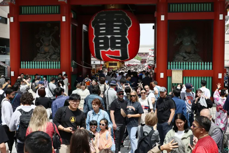 ▲由於日圓疲軟,再加上疫後解封,日本成為全球旅客的旅遊目的地首選之一。(圖/美聯社/達志影像)
