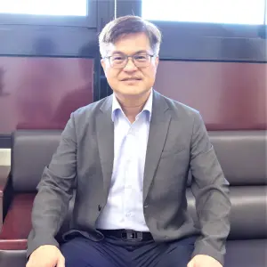 串聯完整人才培訓 行政院南部服務中心副執行長謝文斌就任