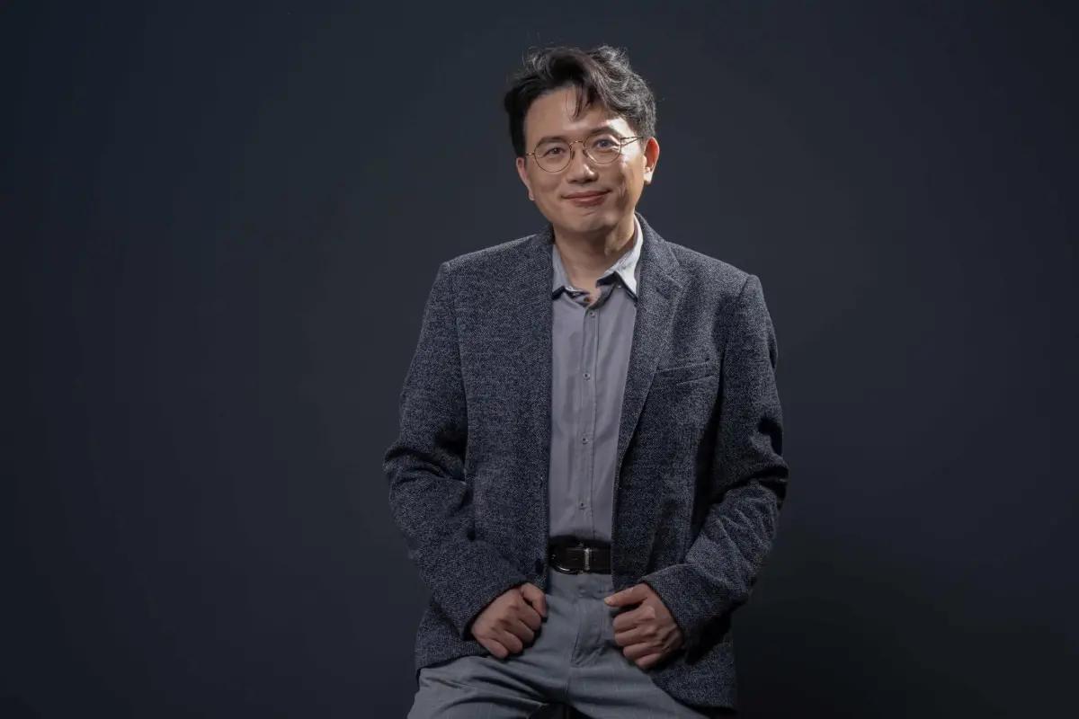 ▲江坤俊爆偷吃已婚護理師，知名眼科醫師黃宥嘉在節目《新聞挖挖哇！》中曝醫界潛規則，大家沒事不會去惹醫師的小三。（圖／江坤俊臉書）