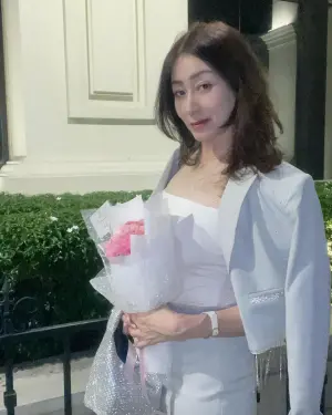 ▲▼趙英華不留戀鎂光燈,現階段人生重心都在家人身上。(圖/趙英華IG) ▲▼趙英華不留戀鎂光燈,現階段人生重心都在家人身上。(圖/趙英華IG)