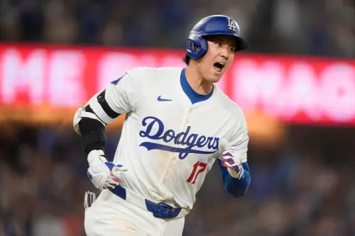 ▲大谷翔平連續4年單季30轟演出,幫助道奇以6:2領先,他轟出超遠473英呎全壘打。(圖/美聯社/達志影像) ▲大谷翔平連續4年單季30轟演出,幫助道奇以6:2領先,他轟出超遠473英呎全壘打。(圖/美聯社/達志影像)