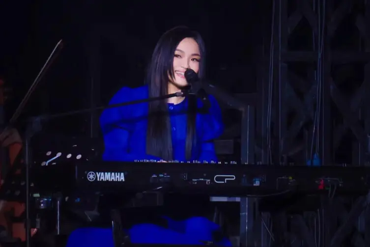 ▲徐佳瑩在武漢的演唱會上唱〈會呼吸的痛〉，台灣網友秒聯想到新冠肺炎，笑說「好地獄」。（圖／徐佳瑩臉書）