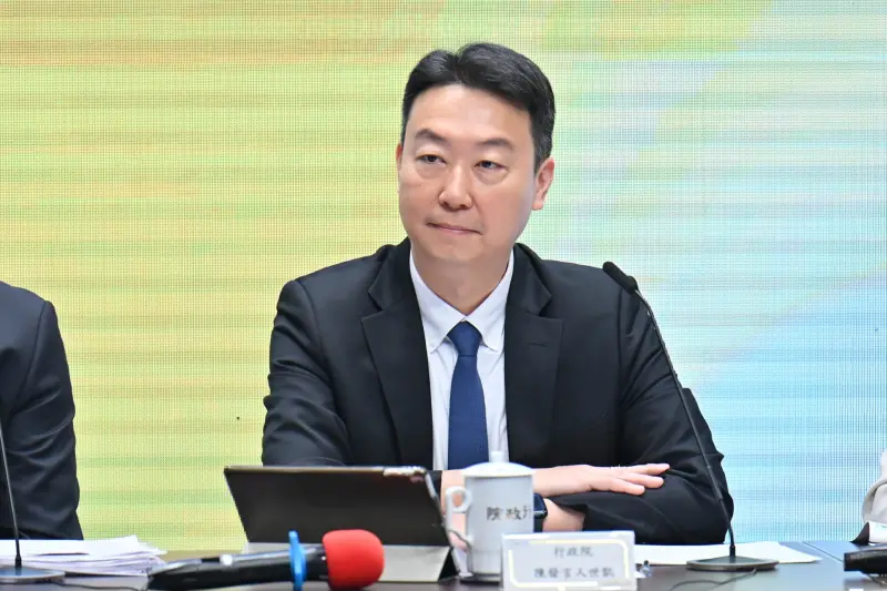 ▲行政院發言人陳世凱表示,依據《天然災害停止上班及上課作業辦法》規定,各地方政府首長得發布停止上班上課,中央將氣象資訊提供給地方,相關作法行之有年,絕無袖手旁觀一事。(圖/行政院提供)