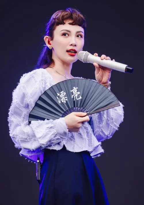 ▲魏如萱感嘆生命的無常,並希望大家能笑的時候就儘量笑,哭也要用力哭出來,可以好好的表達愛,就勇敢的讓對方知道,少一點點的遺憾也算是多一點點快樂。(圖/魏如萱IG) ▲魏如萱感嘆生命的無常,並希望大家能笑的時候就儘量笑,哭也要用力哭出來,可以好好的表達愛,就勇敢的讓對方知道,少一點點的遺憾也算是多一點點快樂。(圖/魏如萱IG)