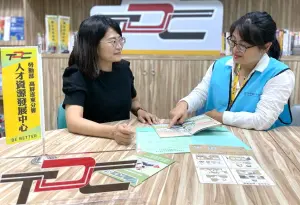 ▲企業運用高屏澎東分署人才資源發展中心的輔導服務盤點職能落差,連結教育訓練課程規劃,有效改善職能缺口。(圖/勞動部人才資源發展中心提供) ▲企業運用高屏澎東分署人才資源發展中心的輔導服務盤點職能落差,連結教育訓練課程規劃,有效改善職能缺口。(圖/勞動部人才資源發展中心提供)