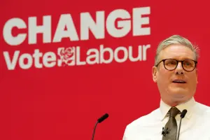 ▲英國工黨黨魁施凱爾(Keir Starmer)即將率領工黨以大勝之姿重返執政。(圖/美聯社/達志影像) ▲英國工黨黨魁施凱爾(Keir Starmer)即將率領工黨以大勝之姿重返執政。(圖/美聯社/達志影像)