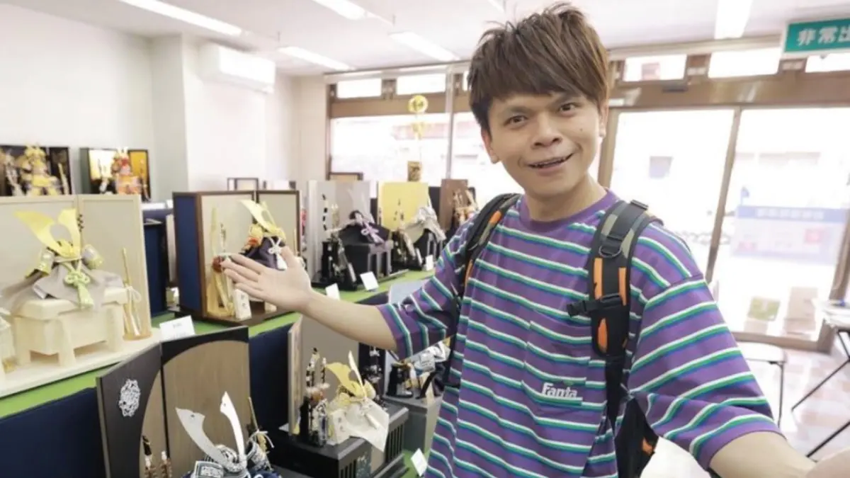 ▲蔡阿嘎近期頻頻消費涉嫌詐財的前員工蘿拉，還大玩「AB梗」，還疑似刻意讓人懷疑與嘎妹決裂，讓粉絲直呼心寒：「好像被呼攏。」（圖／IG yga0721）