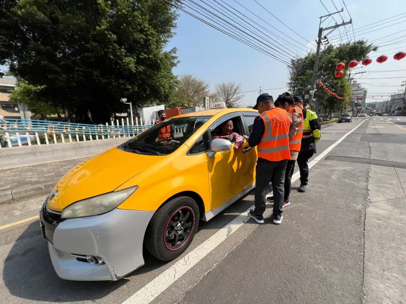 ▲交通局與警察局各分局會同稽查，未依規跳表計費將依公路法處份(圖／交通局提供2024.7.5)