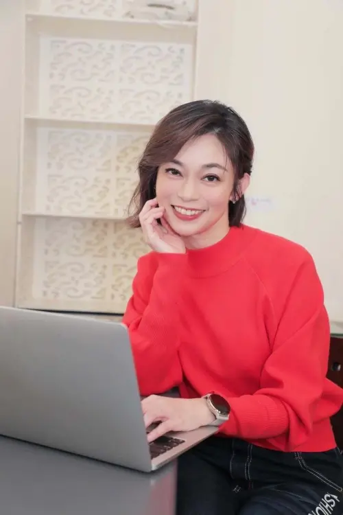 ▲▼資深主播鄭凱云(上圖)證實曾經被江坤俊性騷擾。(圖/鄭凱云、江坤俊臉書) ▲▼資深主播鄭凱云(上圖)證實曾經被江坤俊性騷擾。(圖/鄭凱云、江坤俊臉書)