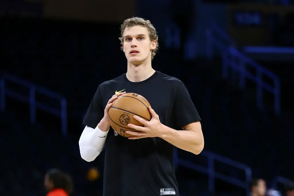 ▲猶他爵士爵士隊並沒有很想交易Markkanen，金州勇士恐怕必須考慮將陣中兩名有潛力的新星Jonathan Kuminga、Brandin Podziemski加入包裹，交易才有得談。（圖／美聯社／達志影像）