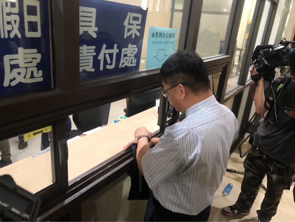 ▲鄭文燦裁定500萬交保、限制住居，律師30分鐘火速籌獲保釋金。（圖／記者嚴俊強攝，2024.07.06）