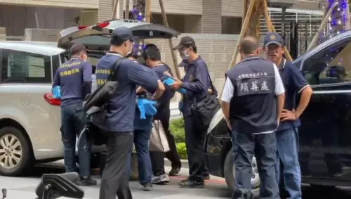 本月6日下午,高雄市鼓山區美術東六街某大樓,驚傳衣櫃藏屍命案,許男遭陳男持鐵棍毆打致死,屍體對折藏衣櫃至少2天,全案積極偵辦中。(圖/翻攝畫面) ▲本月6日下午,高雄市鼓山區美術東六街某大樓,驚傳衣櫃藏屍命案,許男遭陳男持鐵棍毆打致死,屍體對折藏衣櫃至少2天,全案積極偵辦中。(圖/翻攝畫面)