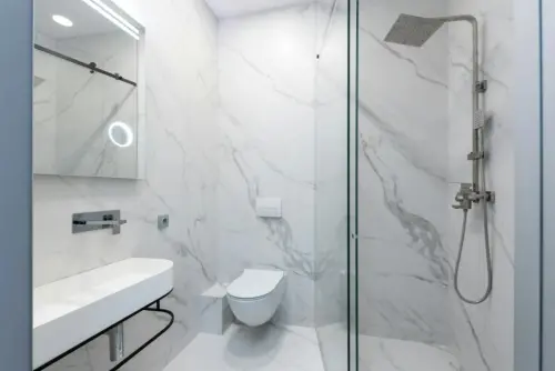 ▲精心規劃和設計的乾濕分離浴室不僅能提升居住的舒適度，也能有效提高空間的使用效率和安全性。（圖／取自Pexels）