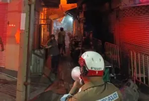 曼谷唐人街爆發大火！2人重傷送醫　Lisa曾打卡場景成火窟
