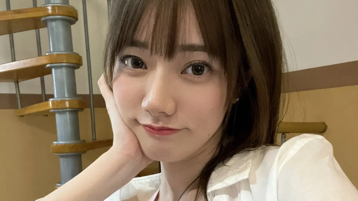 ▲22歲AV女優宮下玲奈擁有亮眼外型，被譽為「顏值天花板」，卻經常遭酸民攻擊身材，忍不住發文抒發情緒，「怎麼能不在意？」（圖／宮下玲奈X）