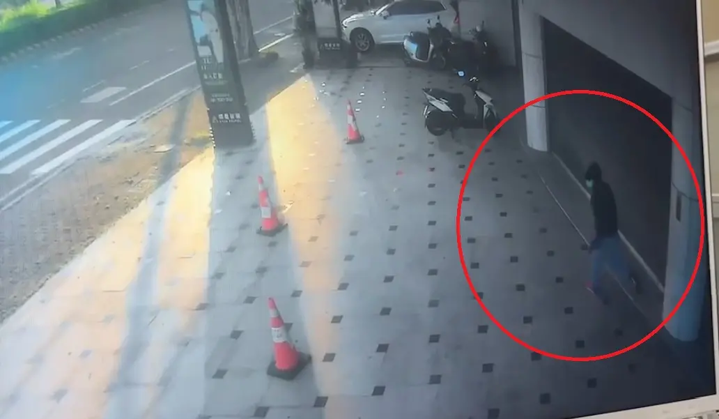 ▲8日清晨林士傑遭槍殺身亡，事後槍手立刻逃離現場。（圖／翻攝畫面）