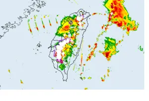 ▲（8）日下午受到旺盛發展的對流，許多各縣市都能聽到轟隆隆的雷聲。（圖／中央氣象署）