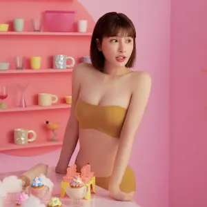 ▲峮峮平時惜肉如金,除非必要,否則不輕易裸露身體。(圖/峮峮臉書) ▲峮峮平時惜肉如金,除非必要,否則不輕易裸露身體。(圖/峮峮臉書)