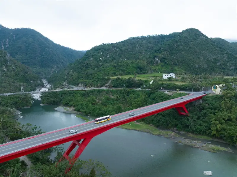 ▲夏季旅展即將開跑，觀光署推出台灣好行及台灣觀巴等旅運優惠。（圖/觀光署提供）