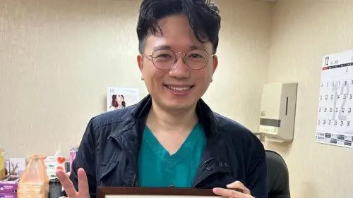 ▲江坤俊日前遭爆料出軌已婚護理師,他強調自己並無性騷行為,並已將相關證據提交性平委員會。(圖/江坤俊臉書) ▲江坤俊日前遭爆料出軌已婚護理師,他強調自己並無性騷行為,並已將相關證據提交性平委員會。(圖/江坤俊臉書)