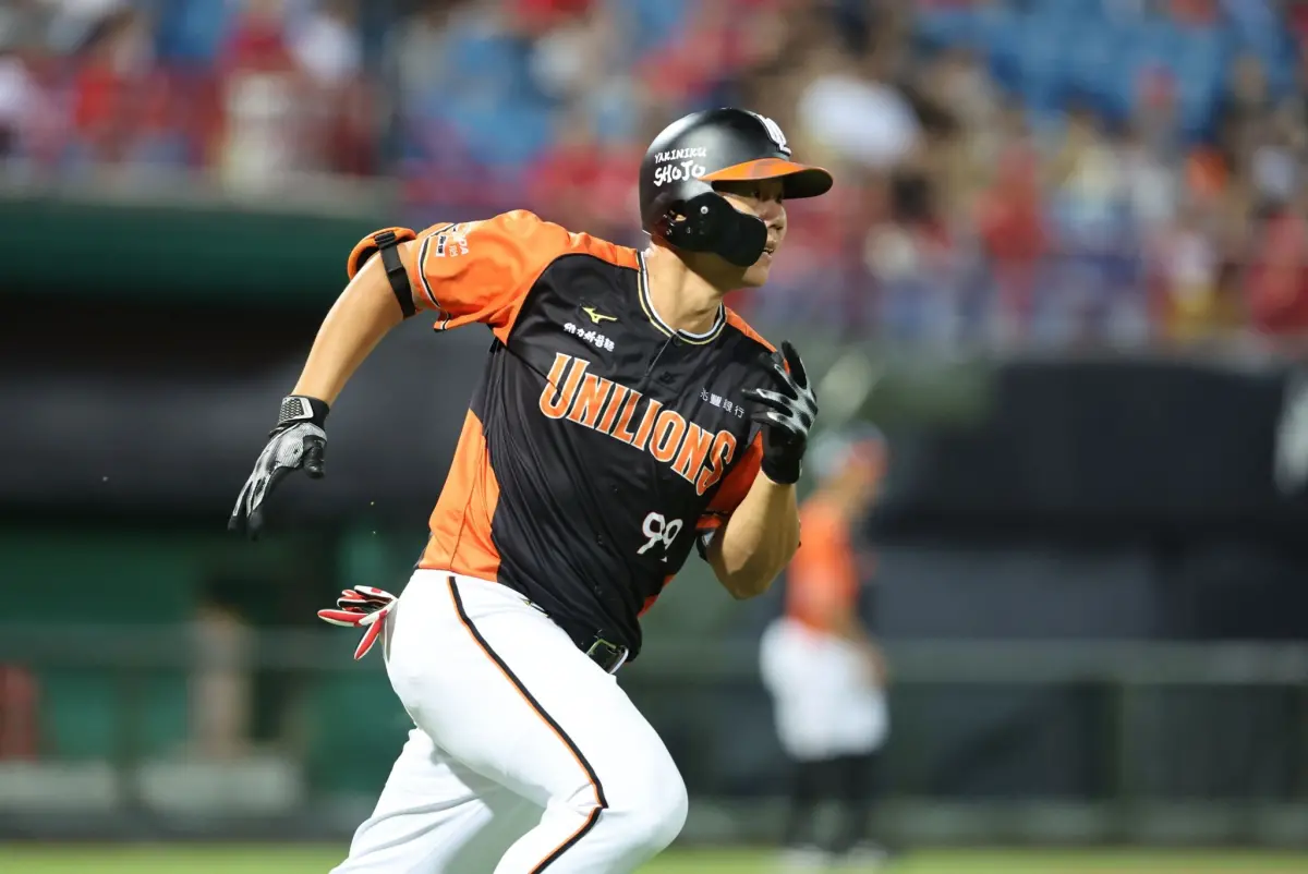 ▲統一獅資深老將「神全」林益全開轟，他身穿99號球衣，砲打老東家富邦悍將。（圖／統一獅提供）