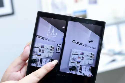 三星Galaxy Z Flip6、Galaxy Z Fold6。(圖/記者吳翊緁攝) ▲三星Galaxy Z Flip6、Galaxy Z Fold6。(圖/記者吳翊緁攝)