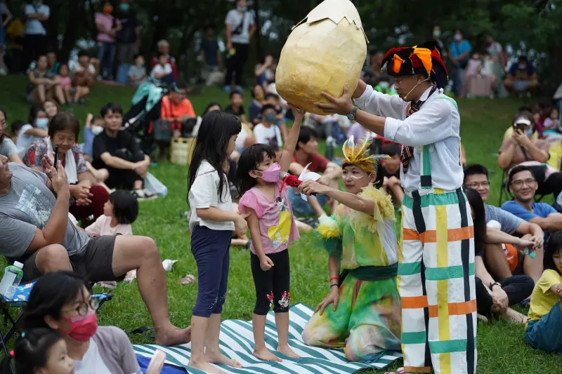 ▲屏東縣民公園打造成親子同歡的大型樂園。（圖／屏東縣府提供）