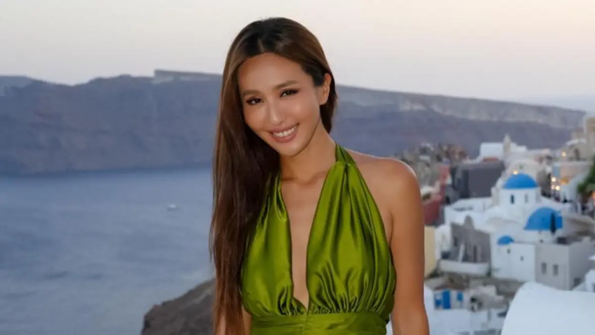 ▲藝人薔薔（林嘉凌）被員工爆料難相處又抄襲、給太少薪水，她開直播反控該名前員工是外包剪輯師，儘管雙方風格不同，她也努力調節溝通，卻仍被對方丟包案子，還原事件原委。（圖／翻攝自薔薔臉書）