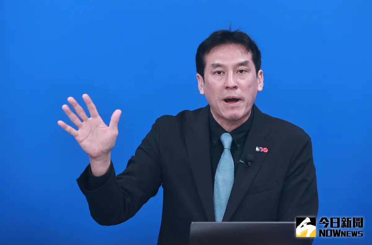 ▲黃暐瀚日前說民進黨早就不台獨，國民黨早已不反共，遭部分網友反駁，他再度強調台獨黨綱與六個決議文同時存在，不存在覆蓋問題。（圖／NOWnews攝影中心）