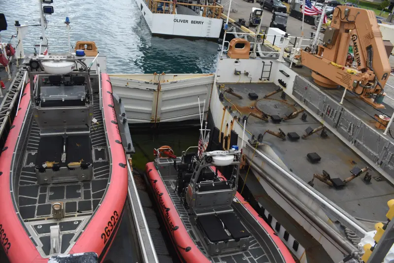 ▲米吉特號艦艉可讓登減小組小艇直接由艦艉駛出,讓登船安檢逮捕任務更加有效率。(圖/作者提供)