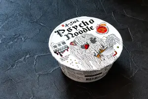快煮乾麵也能用泡的!阿舍每月出100個大貨櫃 海外訂單預備出貨