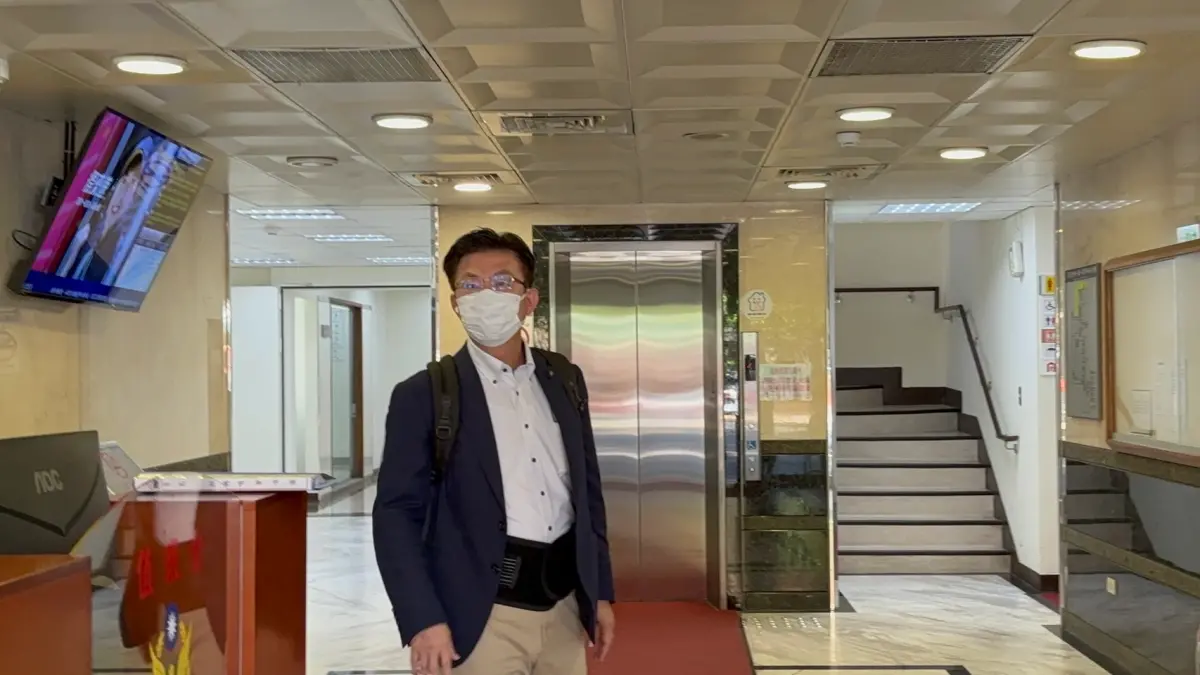 ▲郭國文上午受訪駁斥宮廷鬥爭說法。（記者呂烱昌攝，2024.07.12）