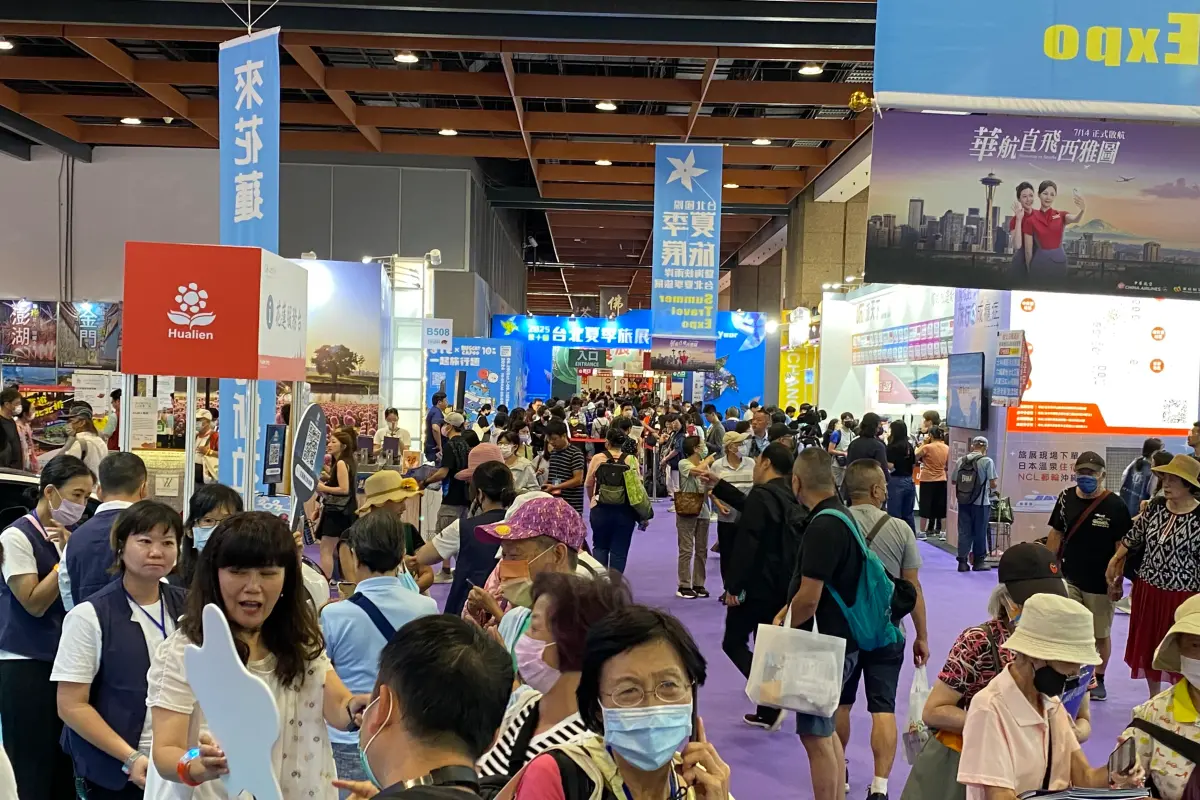 ▲台北國際夏季旅展將於明日於世貿一館登場，圖為去年盛況，本文整理必買重點、展場平面圖與門票資訊等一次看。（圖／記者葉盛耀攝）