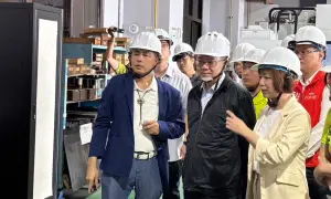 參訪台中精密廠房　卓榮泰宣示3大主軸開啟大投資台灣計畫
