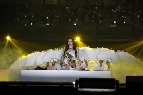 直擊/「水彈女神」權恩妃辣扭完美身材!送高雄鄉親福利:我很美