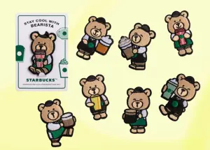 星巴克買一送一!Bearista小熊布章免費送 義美漂浮咖啡也買1送1 ▲Bearista小熊造型飲料布章共有8款,身穿門市綠、黑圍裙,拿著星冰樂模樣好萌。(圖/台灣星巴克提供)