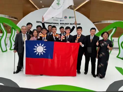 國際生物奧林匹亞競賽奪4金　台灣代表隊與中、美並列第一名
