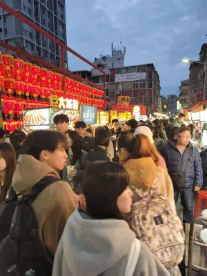 ▲士林夜市是台北最具國際知名度的夜市，更是許多國際旅客剛下飛機的第一站。（圖／取自士林夜市商圈臉書）