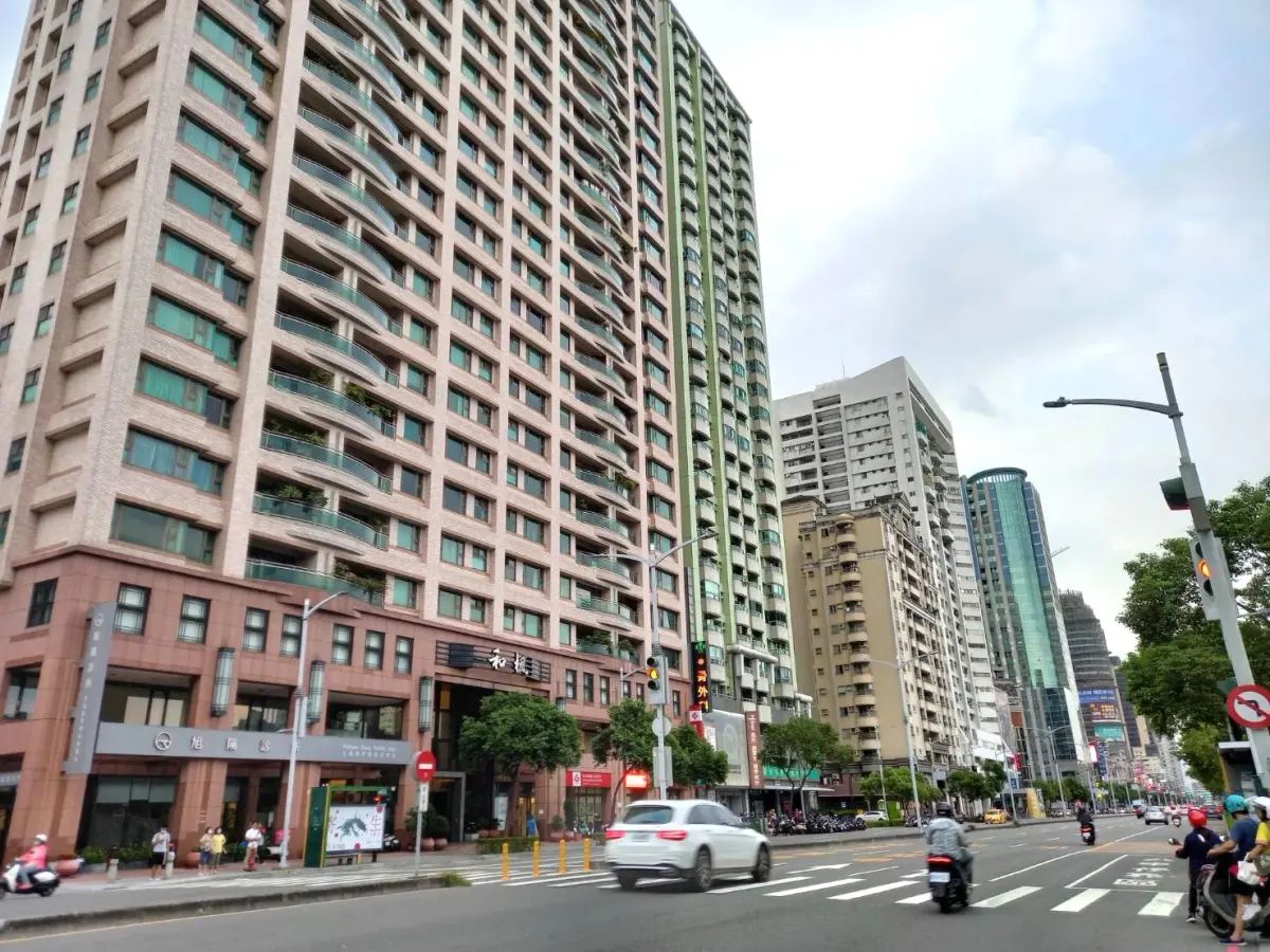 ▲高雄左營區生活機能優渥，空屋比率下降幅度居冠。（圖／台灣房屋提供）