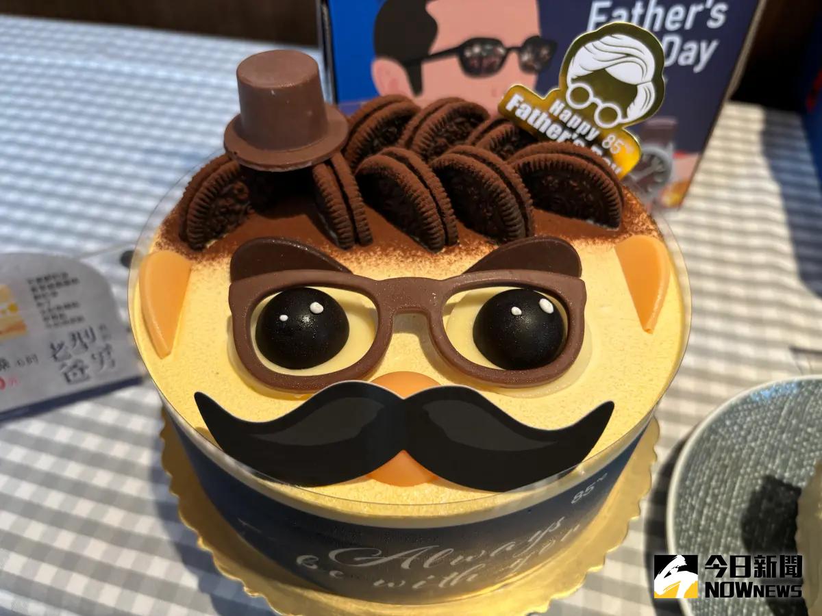 ▲85度c端出四款平價造型蛋糕，這款帥氣歐多桑蛋糕，翹鬍子、小禮帽造型，整個是個帥氣多桑。（圖／記者金武鳳攝，2024.7.16)