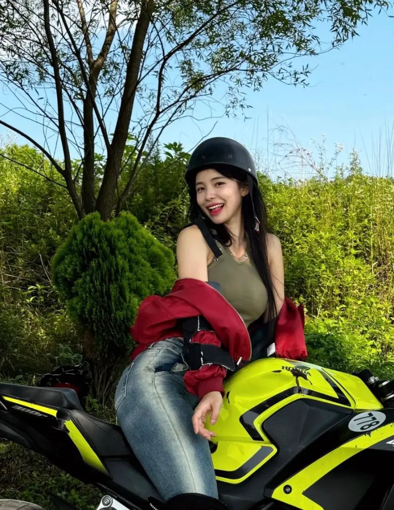 ▲啦啦隊女神李多慧來台發展超過一年，從樂天桃猿啦啦隊轉到味全龍啦啦隊改當「小龍女」之後，人氣絲毫沒受影響，她還憑著活潑親民的個性，擄獲大票粉絲的心。（圖／李多慧IG）