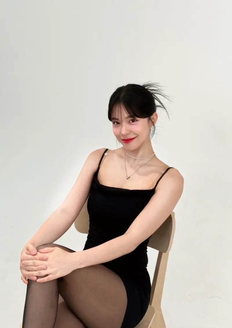 ▲李多慧除了在球場上備受矚目之外，她的私生活也引起許多人關注，因為在2023年時她就被拍到跟身高200公分的韓國經紀人互動很曖昧，不料日前又被目擊在街頭直接上演餵食秀。（圖／李多慧IG）