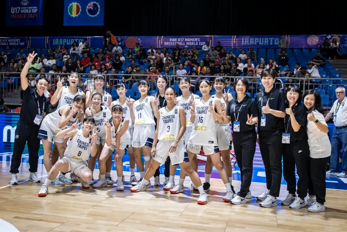 ▲本屆U17世界盃女籃賽事，在小組賽最後一戰，中華隊以69：45擊敗埃及拿下隊史在該賽事的首勝，也躍上了FIBA官網主頁，她們將在18日晚上和澳洲隊周奪8強資格。（圖／FIBA提供）